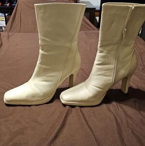 Elegant Cream Heeled Boots